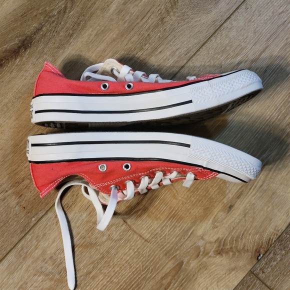 Like New! Strawberry Jam Pink Converse Chuck Taylor Low Tops - Picture 6 of 8